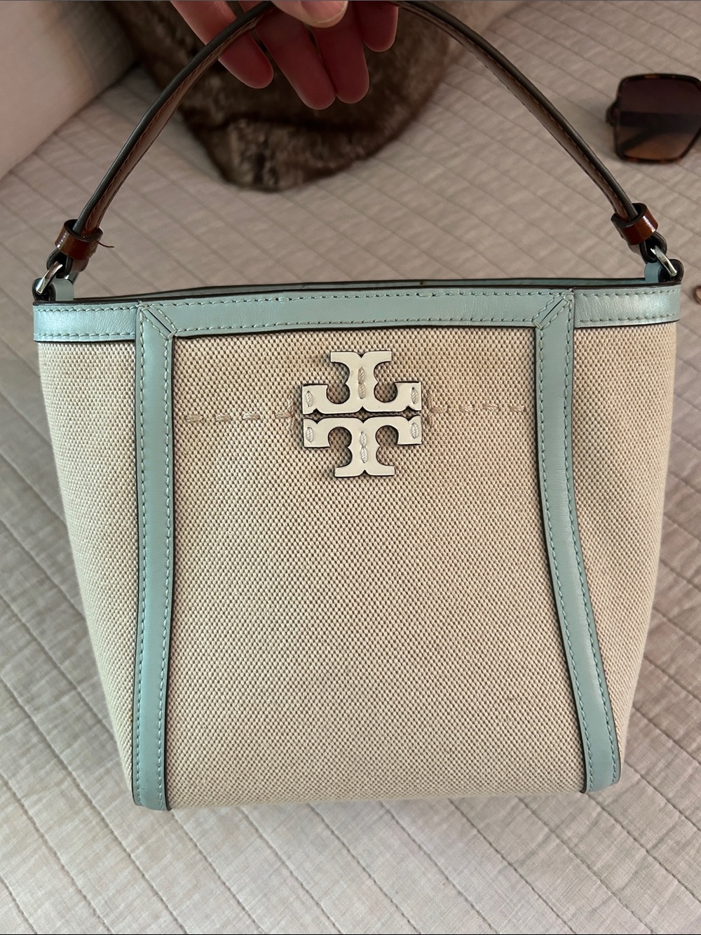 Tory Burch McGraw bucket canvas small tote bag cream blue - Picture 3 of 16